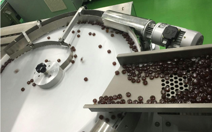 休闲食品加工选食品输送带，