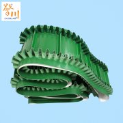 大倾角输送带跑偏的原因及危